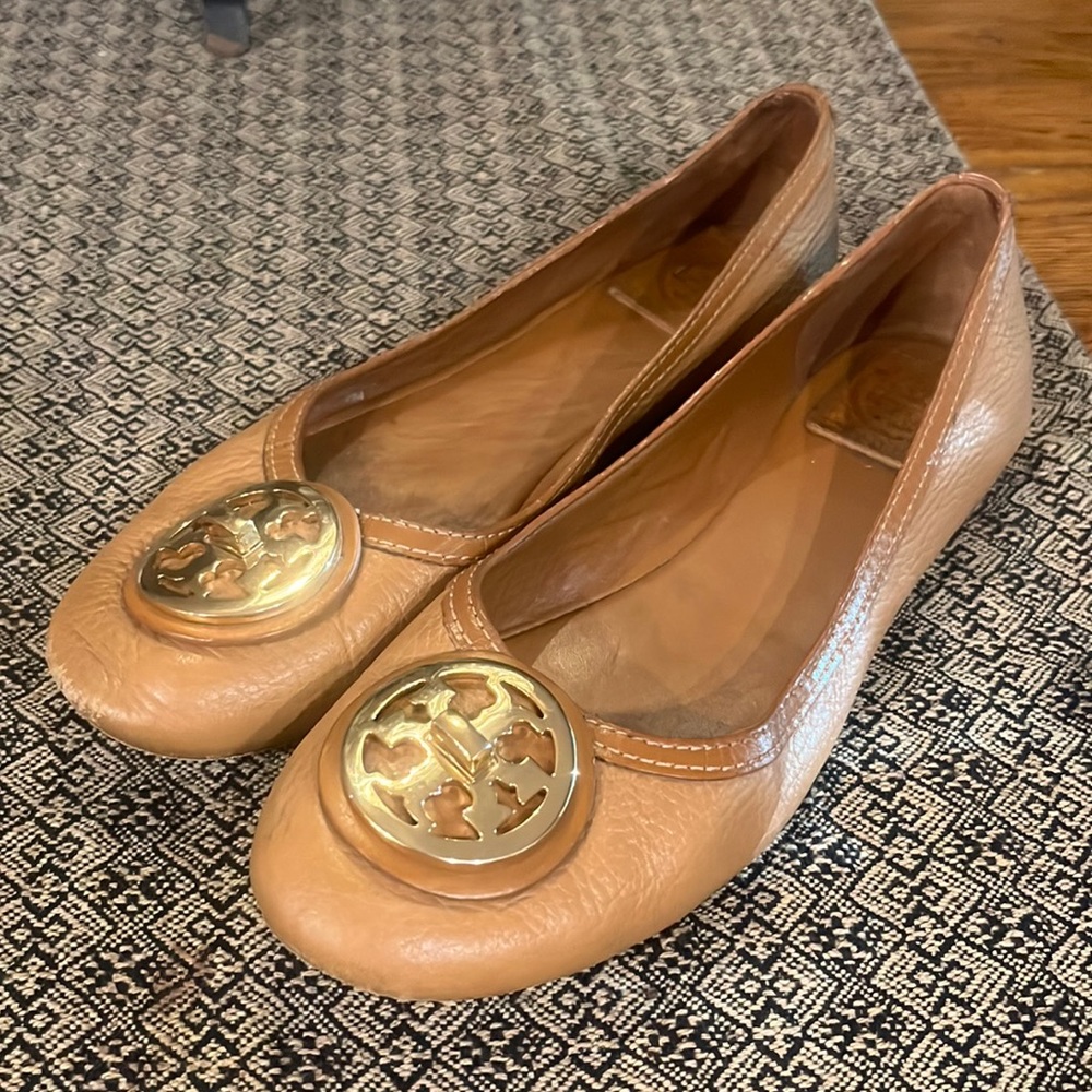 Tory Burch Leather Flats!!! - Picture 1 of 16